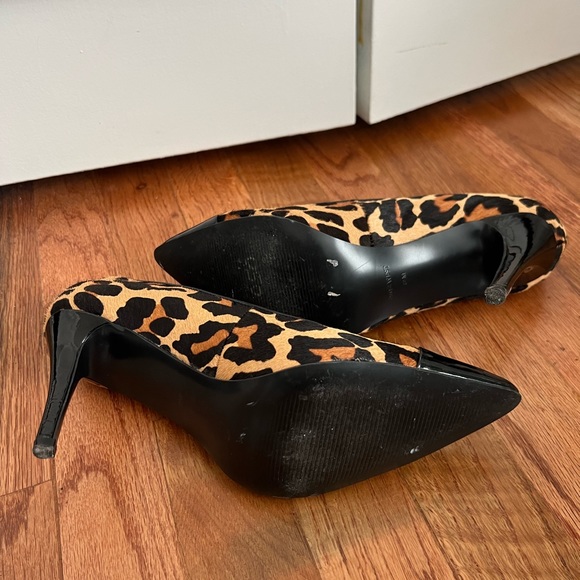 NINE WEST CHEETAH HEELS - Picture 4 of 6